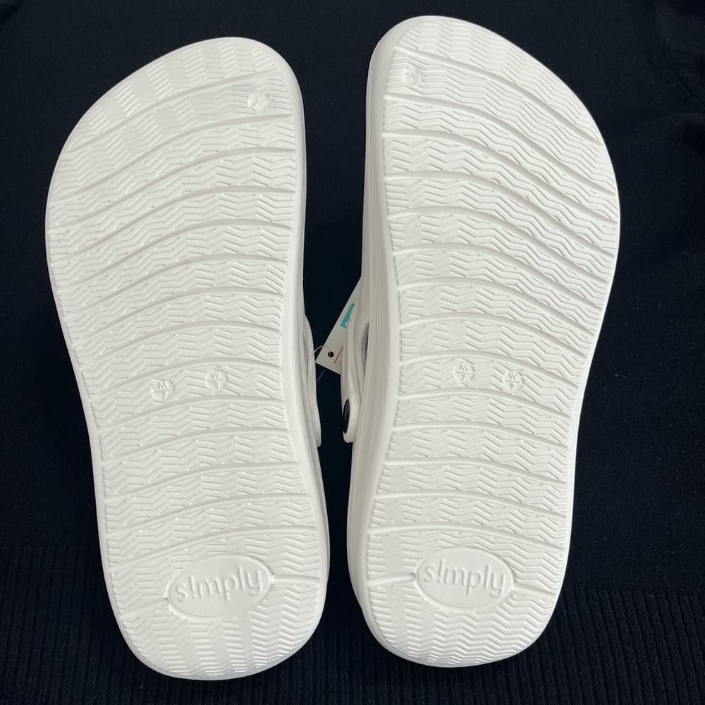 Simply Southern White Clog Shoes Size 9 New! - Picture 4 of 5